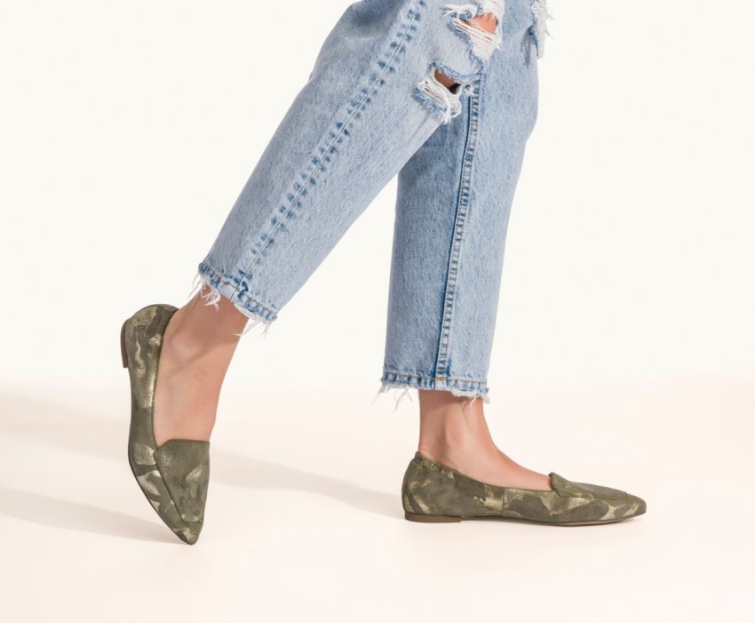 Women's Hazel Pointe Flat Hush Puppies Camo Metallic Suede