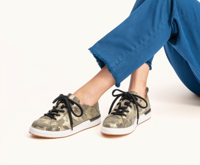 Women's Ryann Sneaker Hush Puppies Camo Metallic Suede