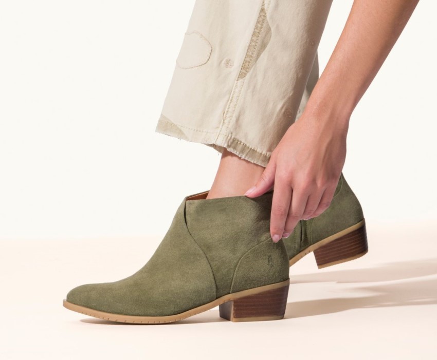 Women's Sienna Boot Hush Puppies Olive Suede