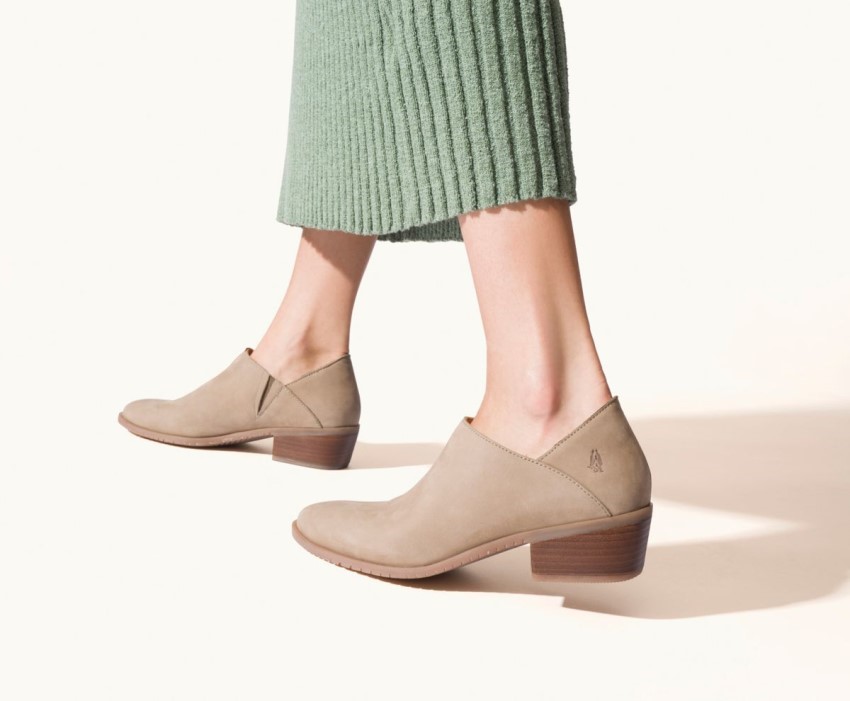 Women's Sienna Shootie Hush Puppies Olive Suede